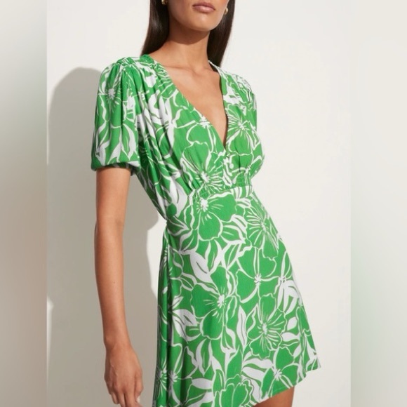 $189 NWT Faithfull the Brand La Castella
Mini Dress Tropical Floral size USA 6 - Picture 1 of 8